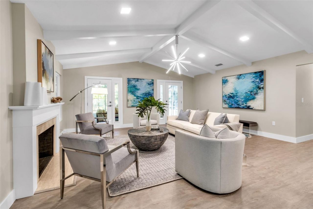 1621 Pine Bay Drive, Sarasota, FL 34231 Photo