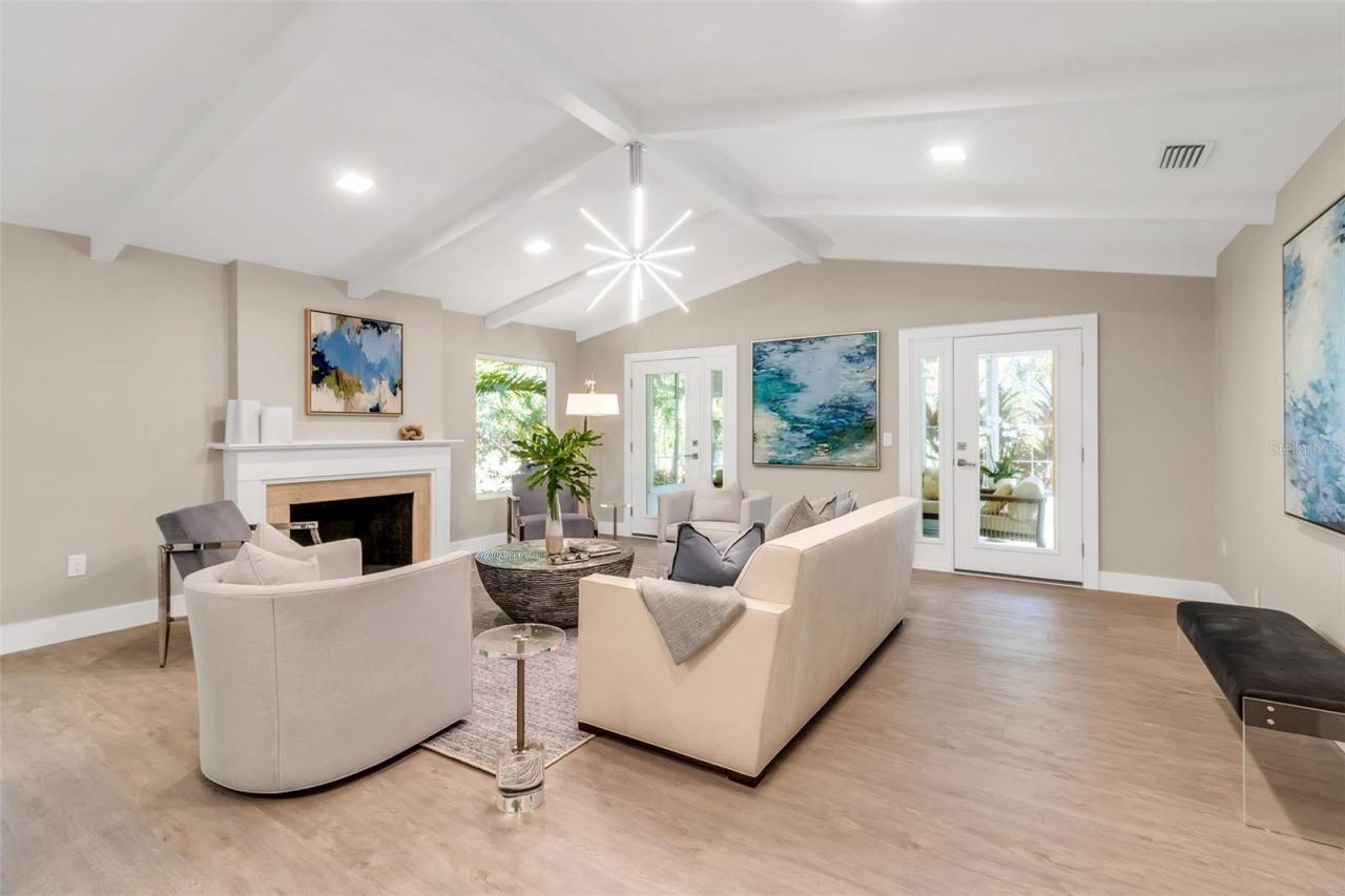 1621 Pine Bay Drive, Sarasota, FL 34231 Photo