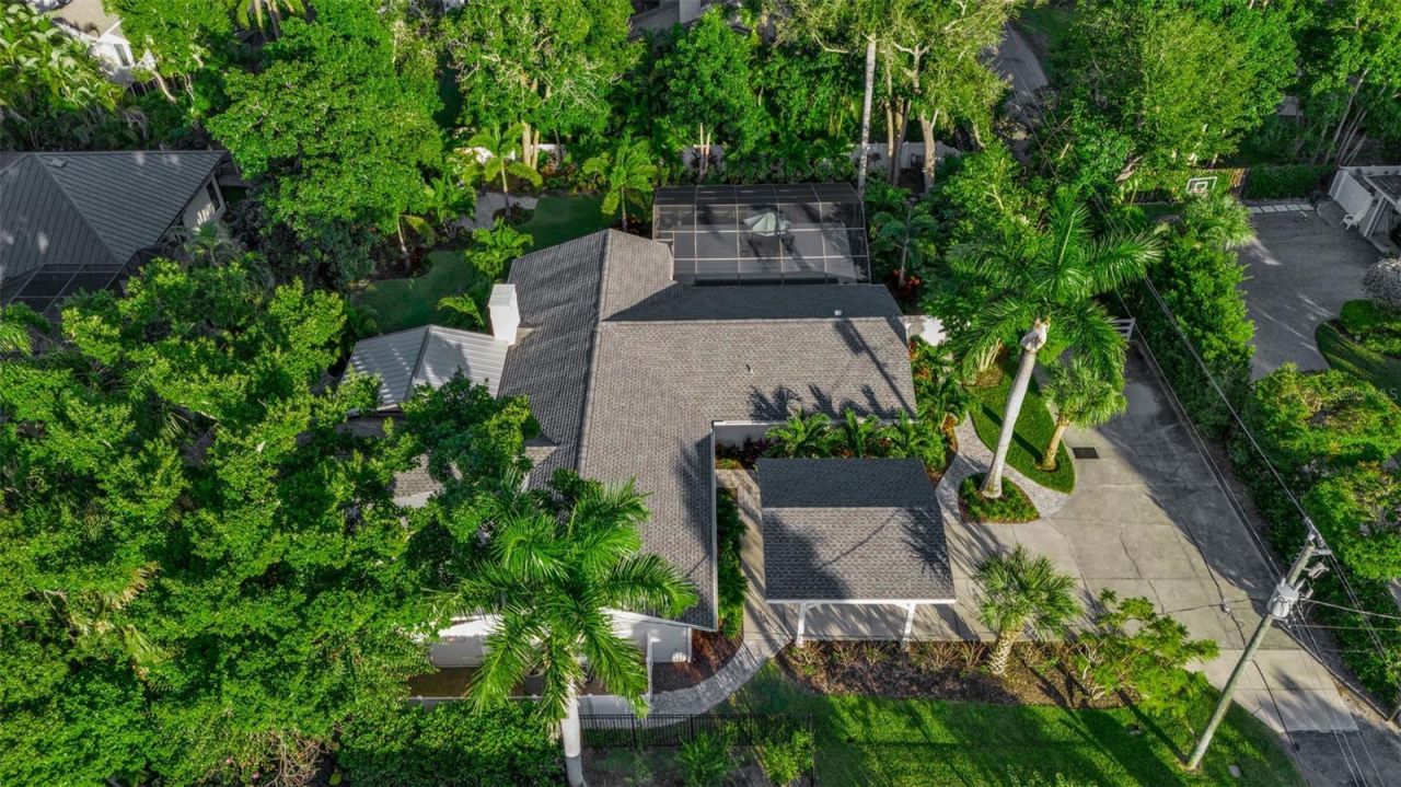 1621 Pine Bay Drive, Sarasota, FL 34231 Photo