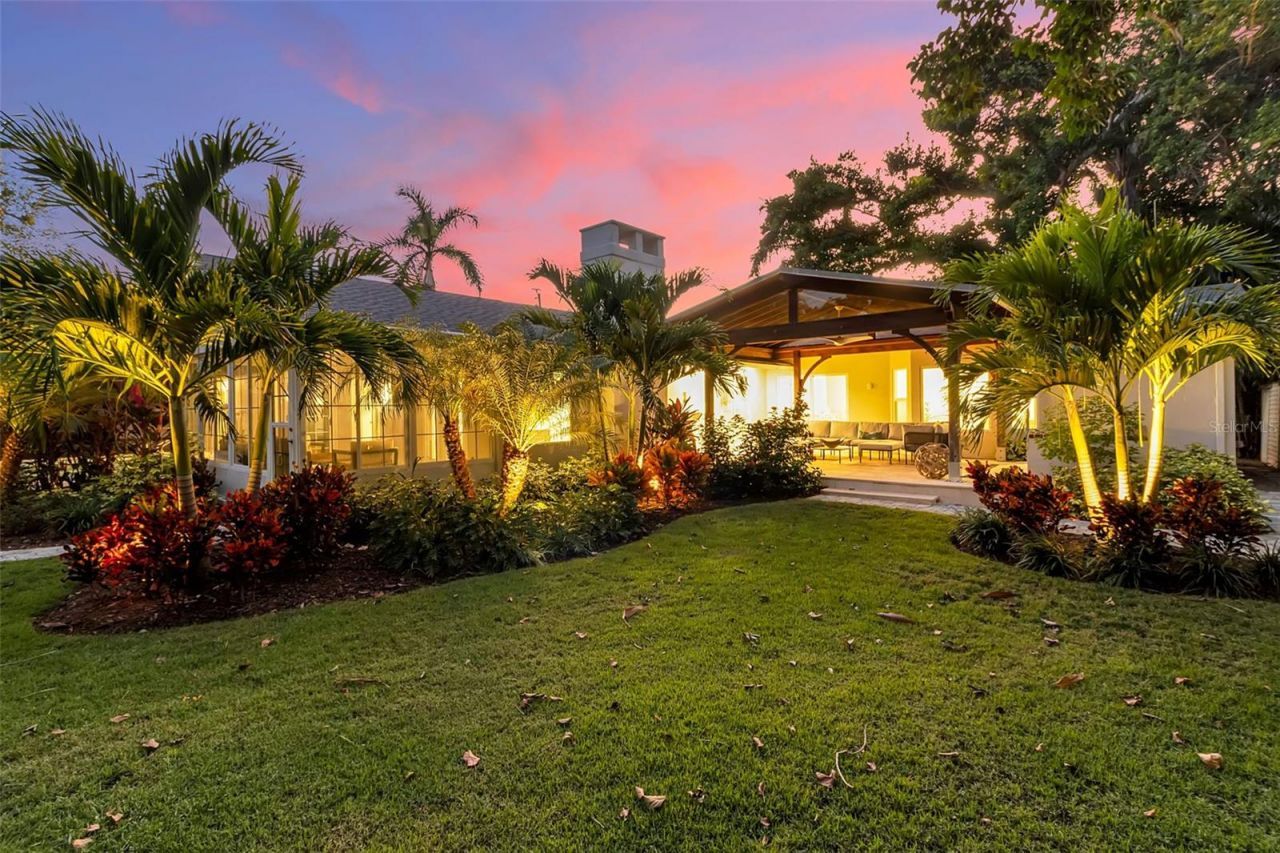 1621 Pine Bay Drive, Sarasota, FL 34231 Photo