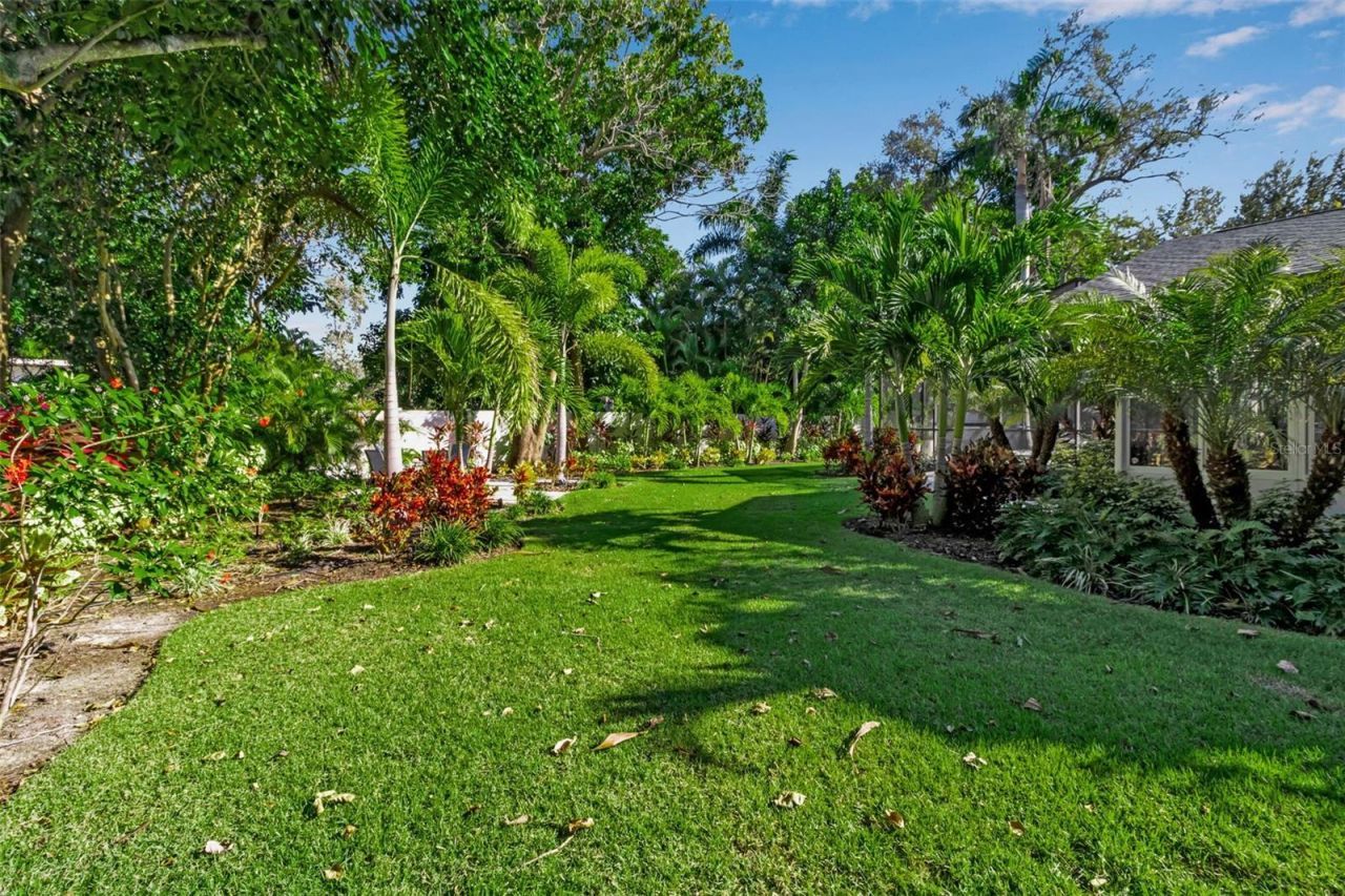 1621 Pine Bay Drive, Sarasota, FL 34231 Photo