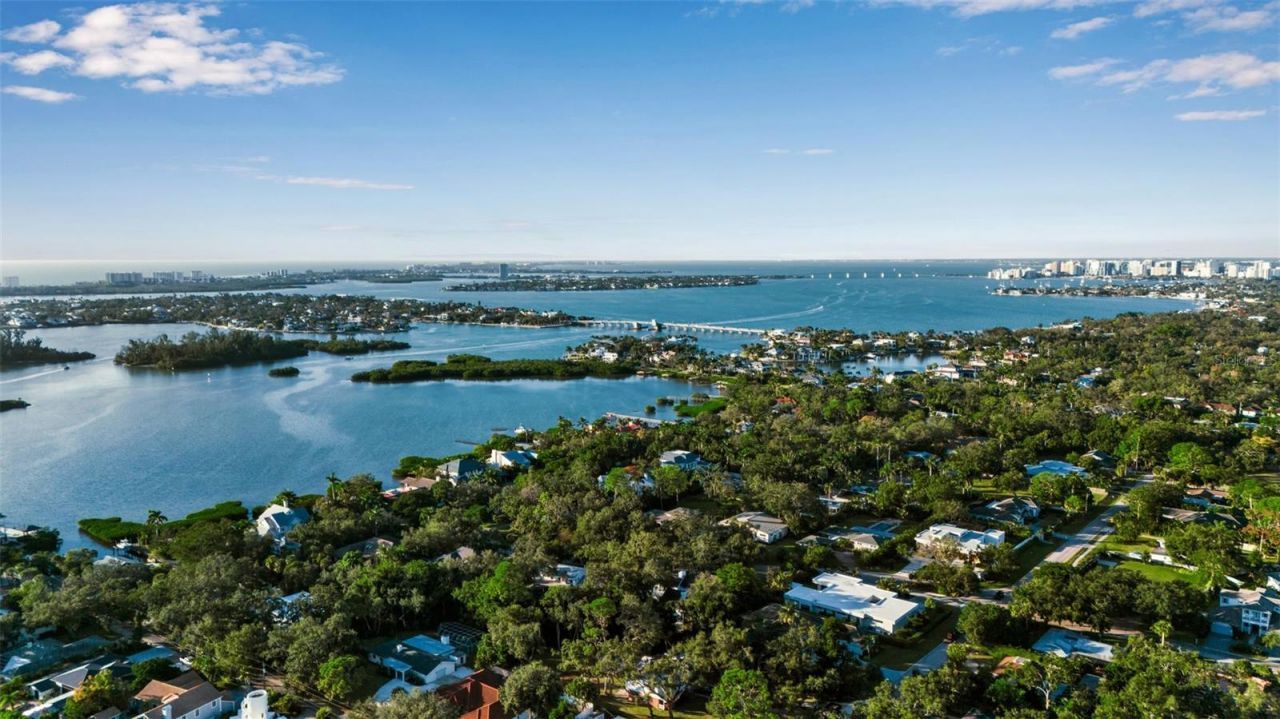 1621 Pine Bay Drive, Sarasota, FL 34231 Photo