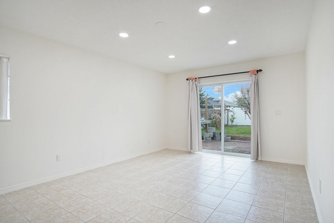 1149 SE Menores Avenue, Port Saint Lucie, FL 34952 Photo