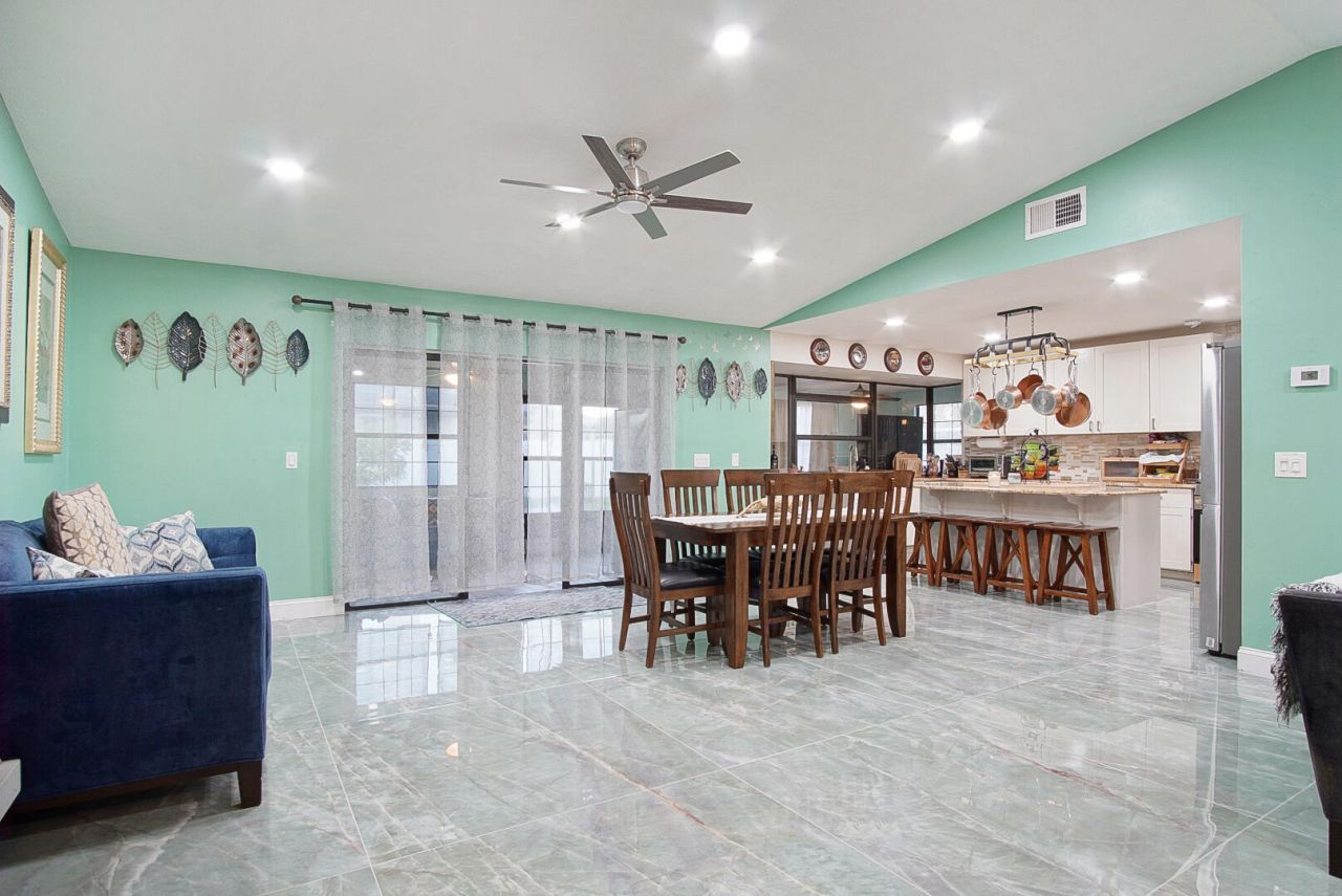 1149 SE Menores Avenue, Port Saint Lucie, FL 34952 Photo