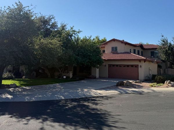 6358 S LEGEND Court, Gilbert, AZ 85298
