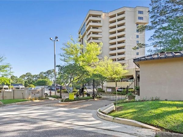 100 Tower Drive, Unit 403, Daphne, AL 36526