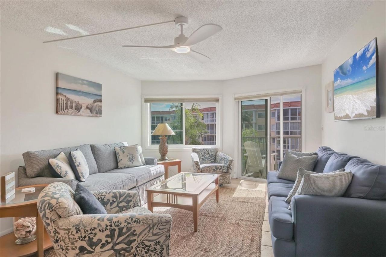 1250 N Portofino Drive, Unit 303, Sarasota, FL 34242 Photo