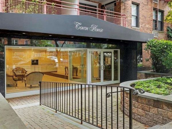 43-25 Douglaston Parkway, Unit #B, Douglaston, NY 11363