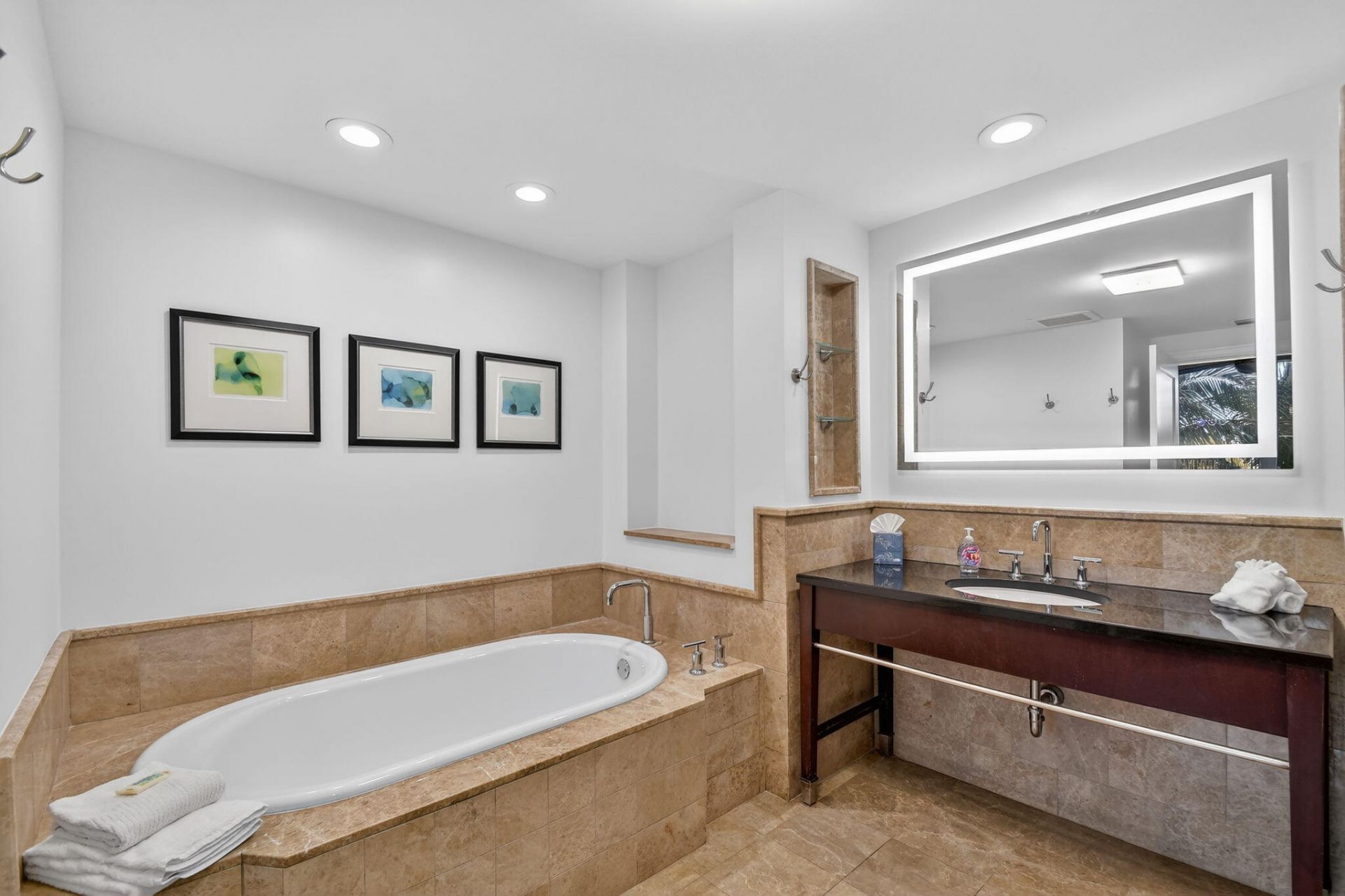 3800 N Ocean Drive, Unit 518, Singer Island, FL 33404 Photo