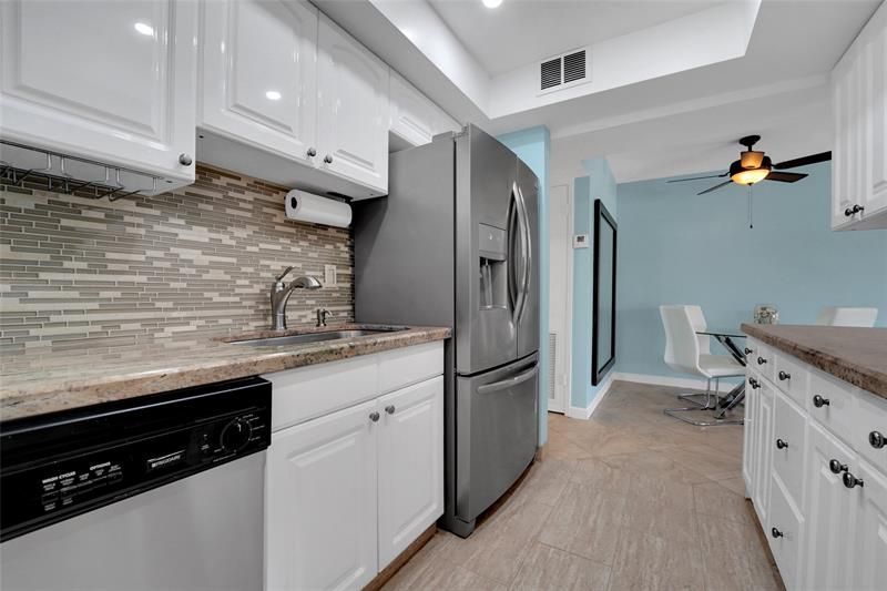 2864 NE 33rd Court, Unit 105, Fort Lauderdale, FL 33306 Photo