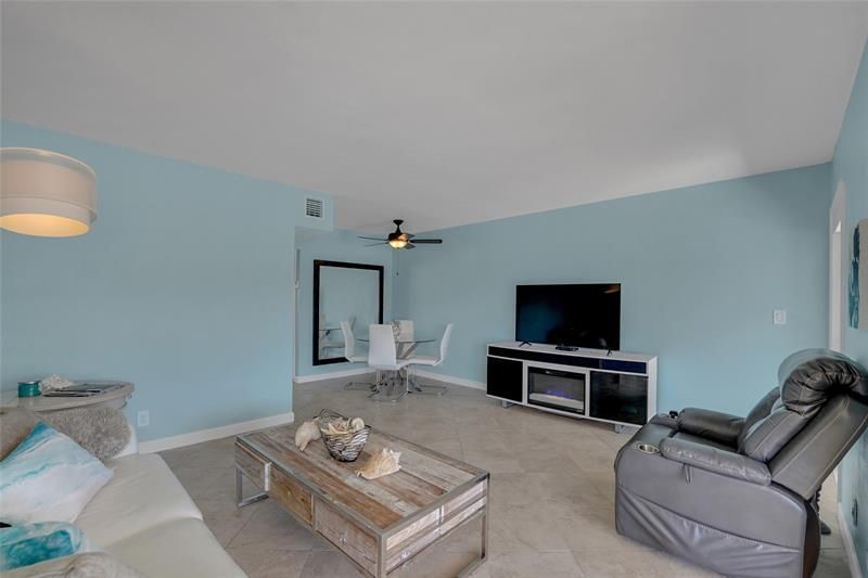 2864 NE 33rd Court, Unit 105, Fort Lauderdale, FL 33306 Photo