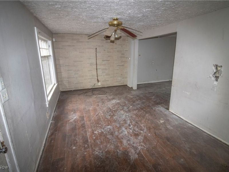 10406 Dove Avenue, Cleveland, OH 44105 Photo 4