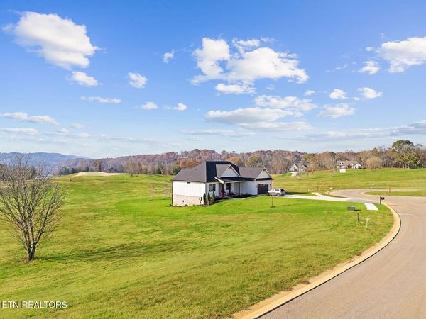 121 Purple Iris Place, Loudon, TN 37774