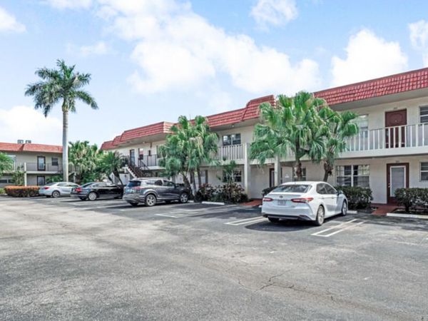 33 Abbey Lane, Unit 103, Delray Beach, FL 33446