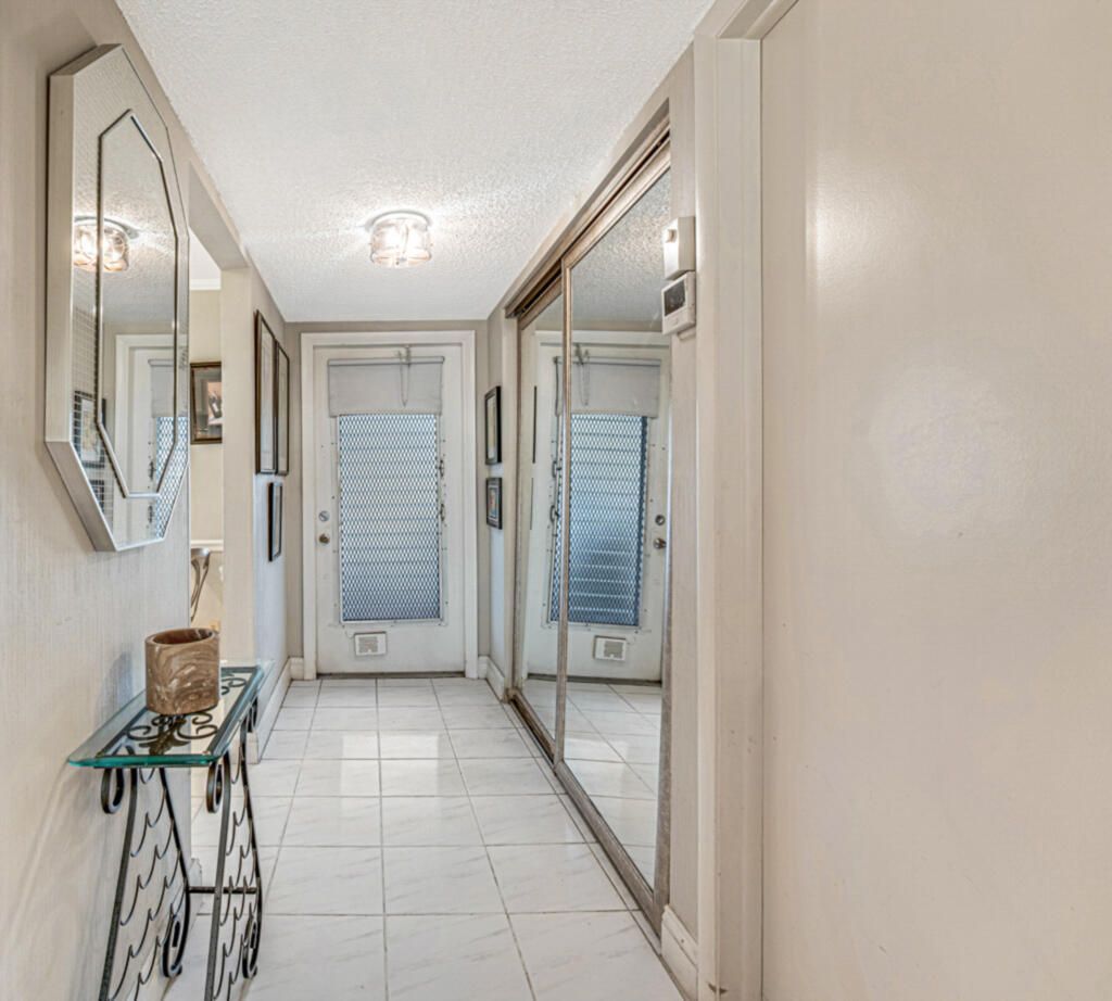 33 Abbey Lane, Unit 103, Delray Beach, FL 33446 Photo