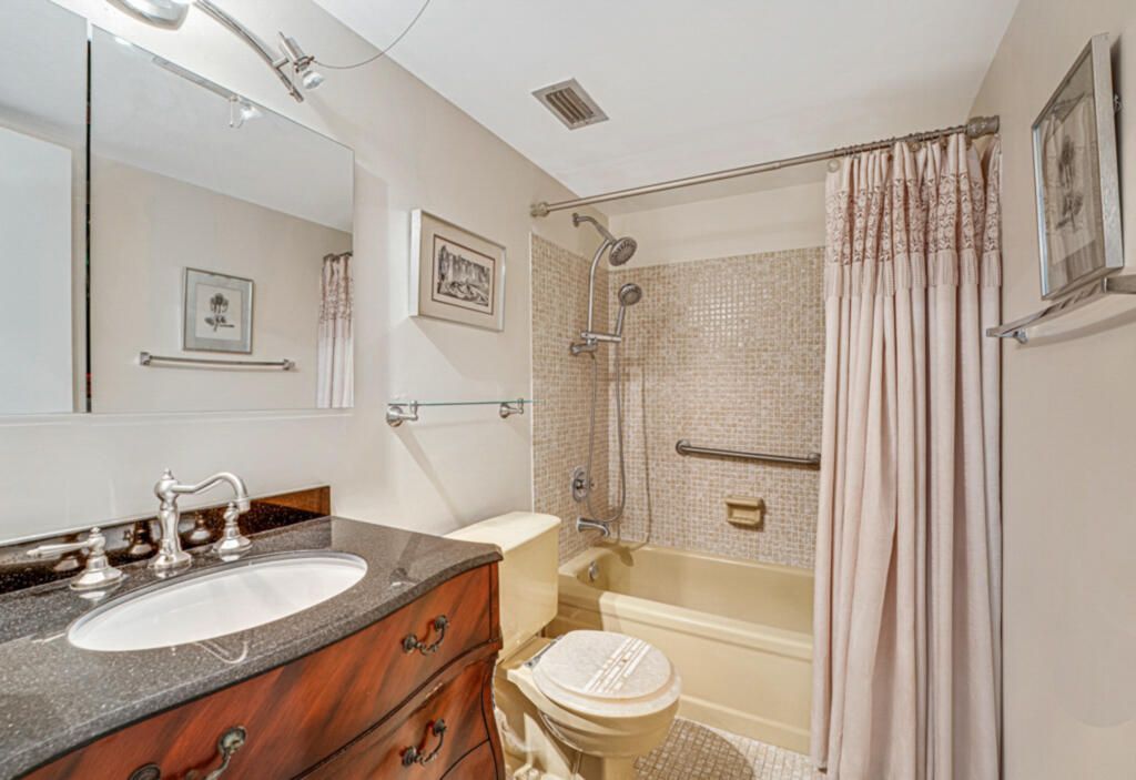 33 Abbey Lane, Unit 103, Delray Beach, FL 33446 Photo