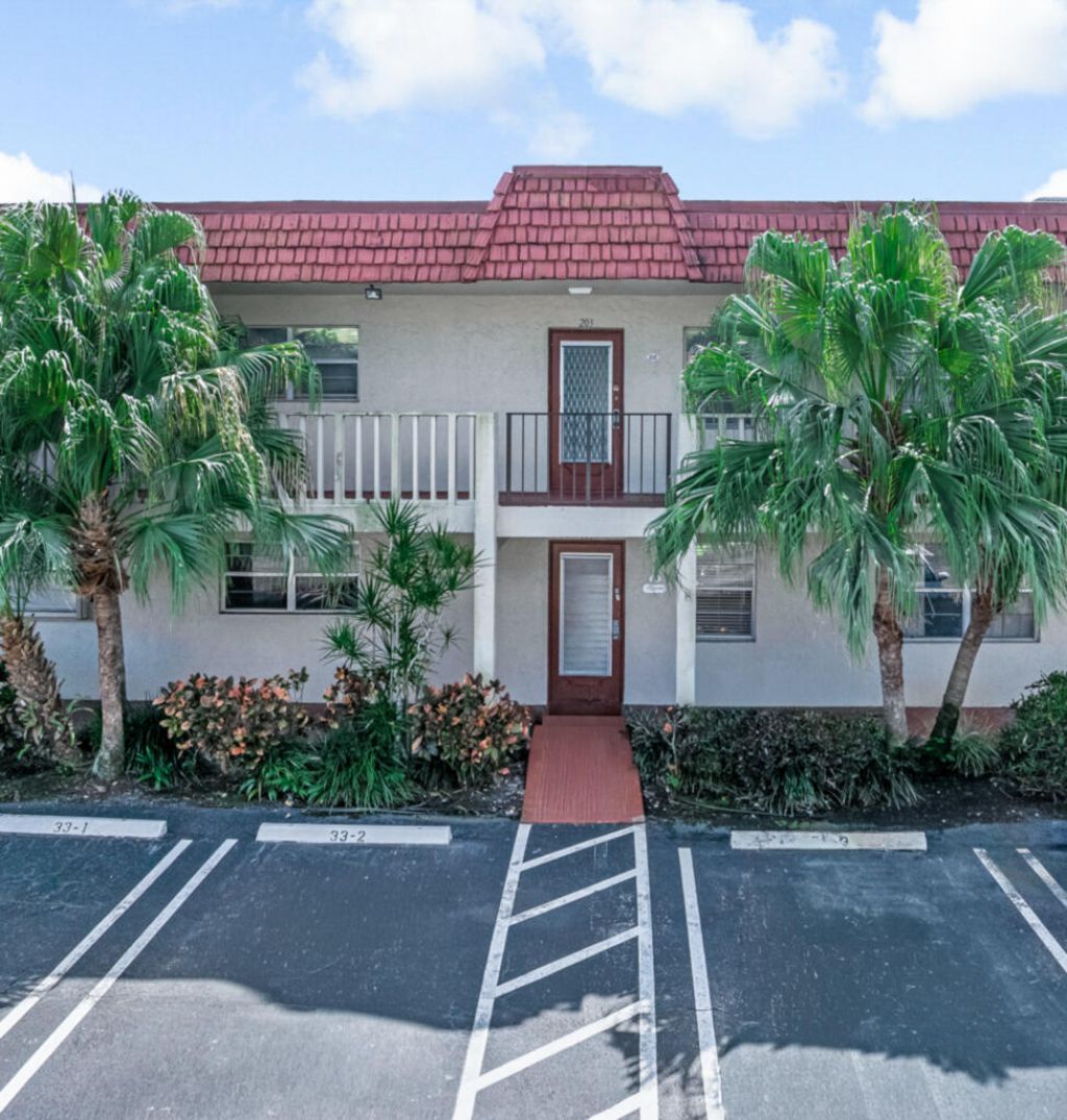 33 Abbey Lane, Unit 103, Delray Beach, FL 33446 Photo