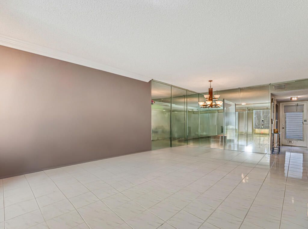 33 Abbey Lane, Unit 103, Delray Beach, FL 33446 Photo