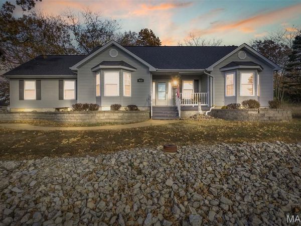 9618 E East Vista Drive, Hillsboro, MO 63050