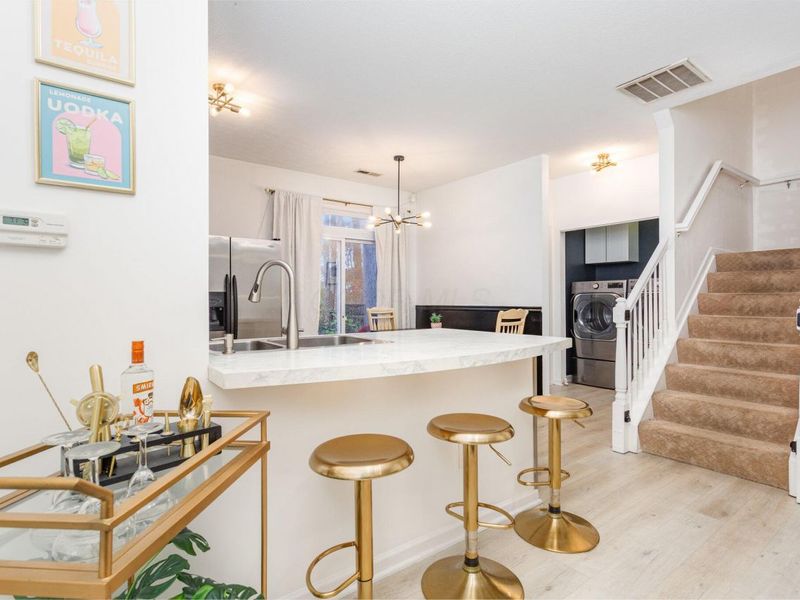 636 Grove Circle, Unit 1803, Columbus, OH 43230 Photo 7