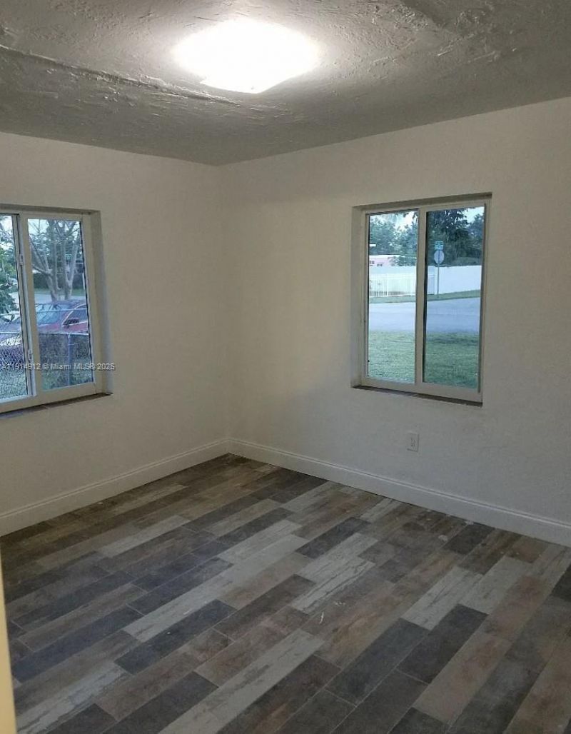 2125 NW 126th St, Miami, FL 33167 Photo