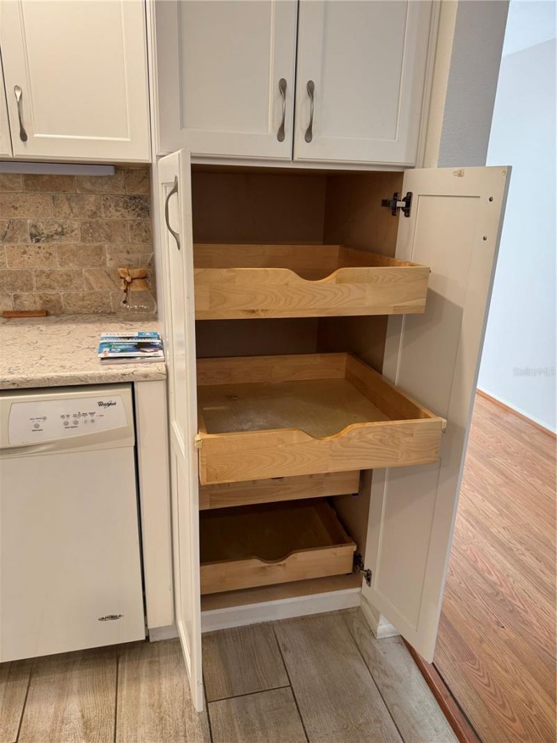 3957 Lakeside Drive, Unit 143, Sarasota, FL 34232 Photo