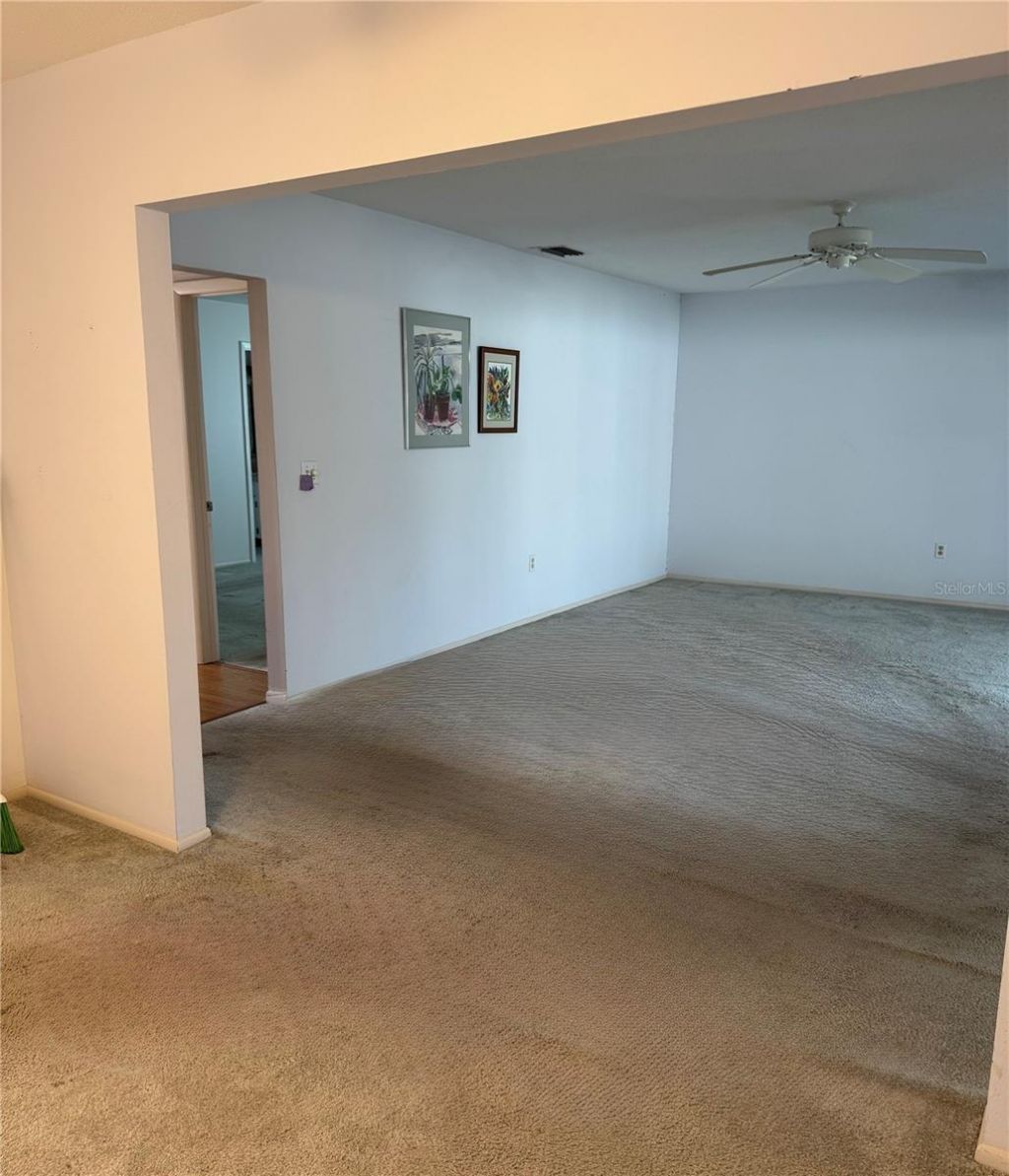 3957 Lakeside Drive, Unit 143, Sarasota, FL 34232 Photo