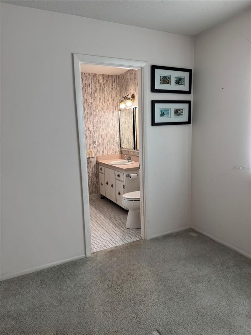 3957 Lakeside Drive, Unit 143, Sarasota, FL 34232 Photo