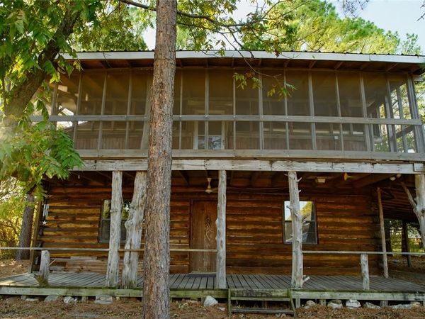 221 Clayton Drive, Pottsboro, TX 75076