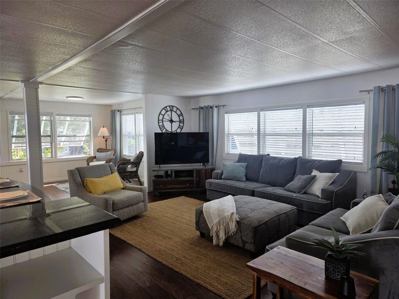 415 Oakwood Boulevard W, Sarasota, FL 34237 Photo