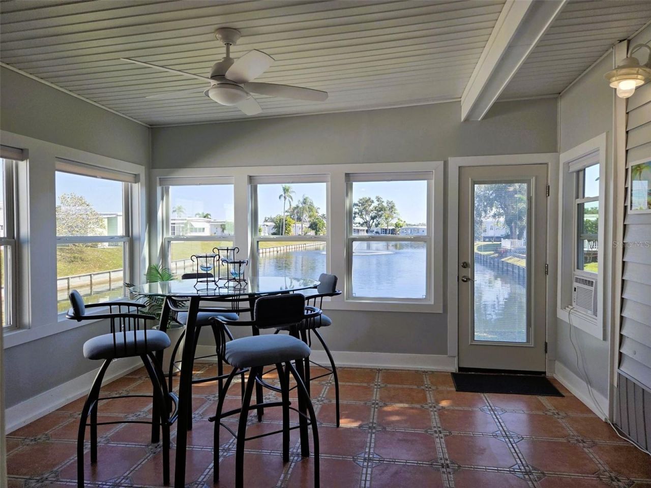 415 Oakwood Boulevard W, Sarasota, FL 34237 Photo