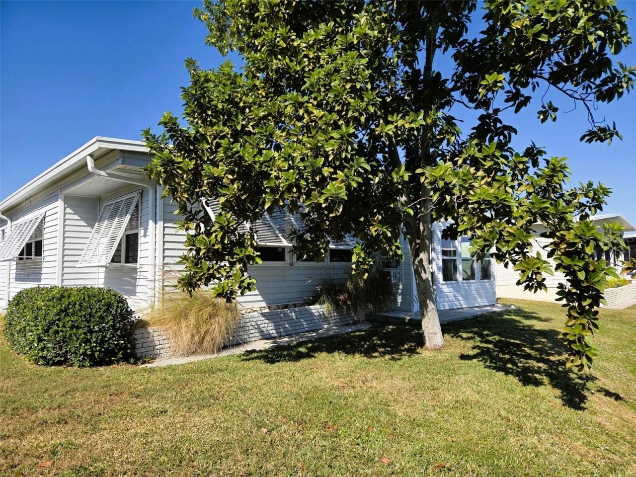 415 Oakwood Boulevard W, Sarasota, FL 34237 Photo