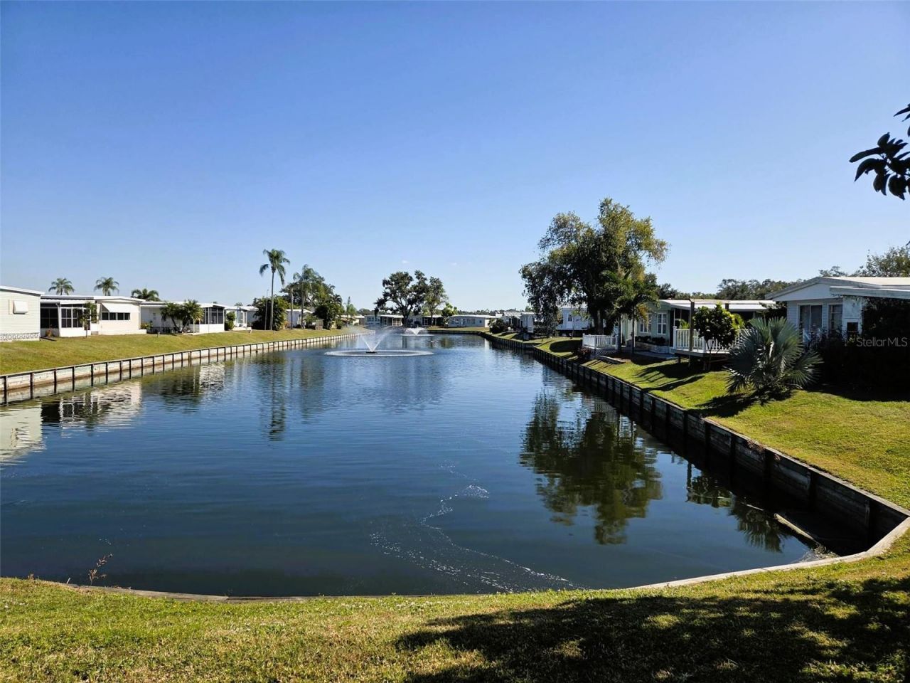 415 Oakwood Boulevard W, Sarasota, FL 34237 Photo