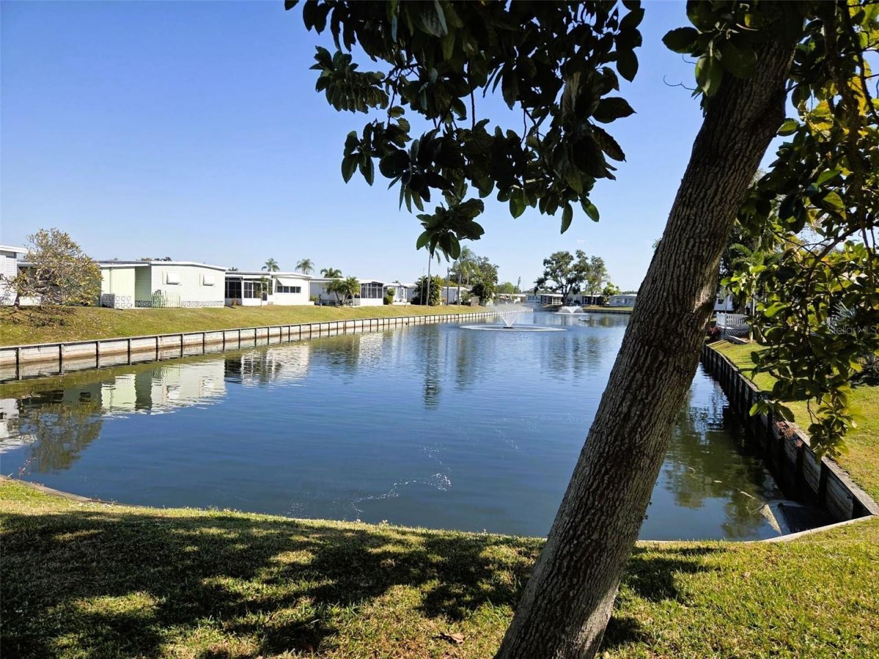 415 Oakwood Boulevard W, Sarasota, FL 34237 Photo