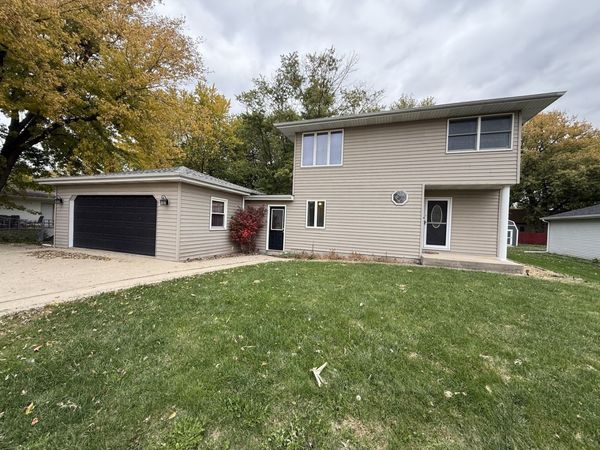 222 N Davis Avenue, Amboy, IL 61310