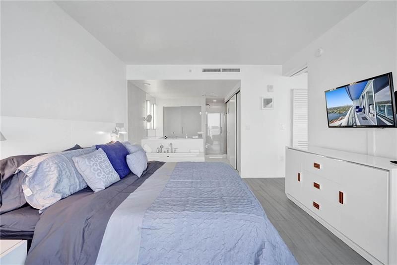 3101 Bayshore Drive, Unit 2407, Fort Lauderdale, FL 33304 Photo