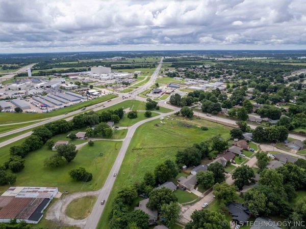 3000 E Houston Street, Broken Arrow, OK 74014