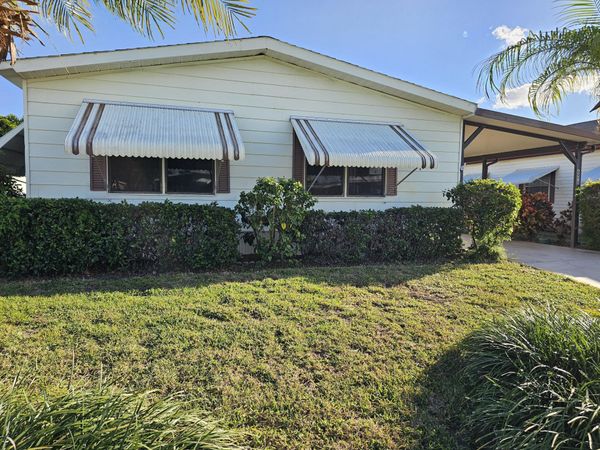 6978 SE Delegate Street, Hobe Sound, FL 33455