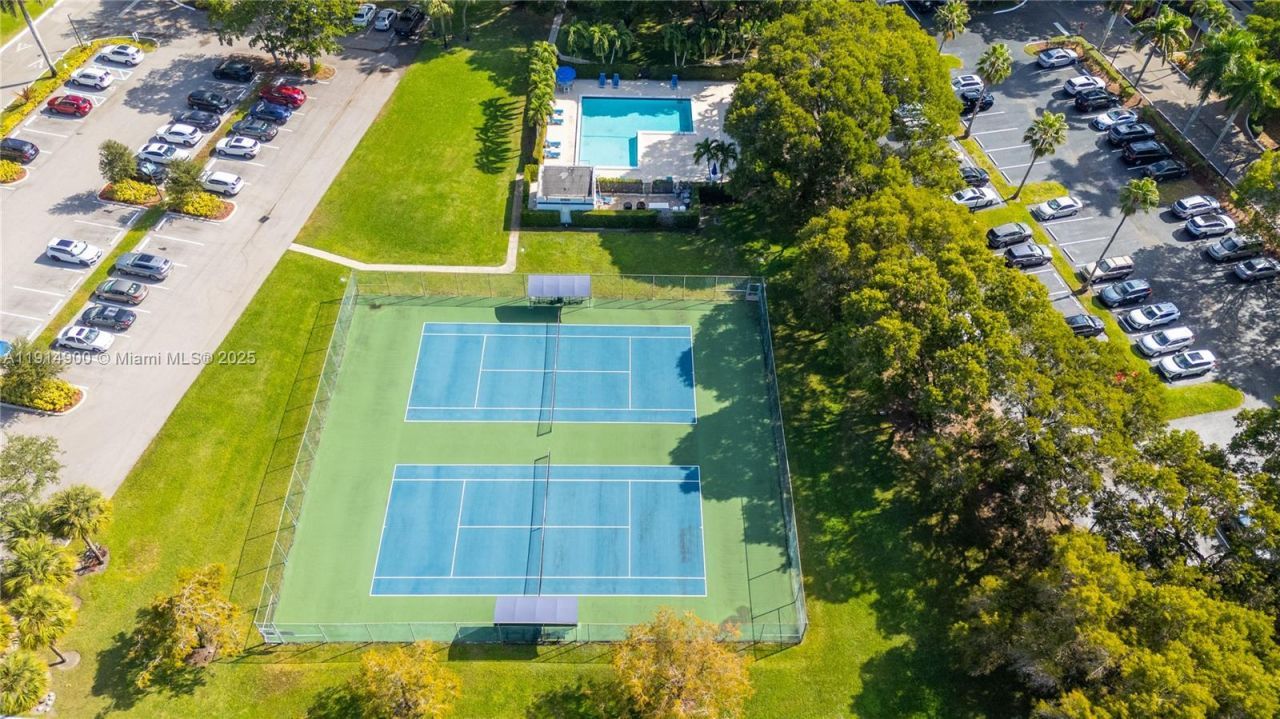 16100 Golf Club Rd, Unit 101, Weston, FL 33326 Photo