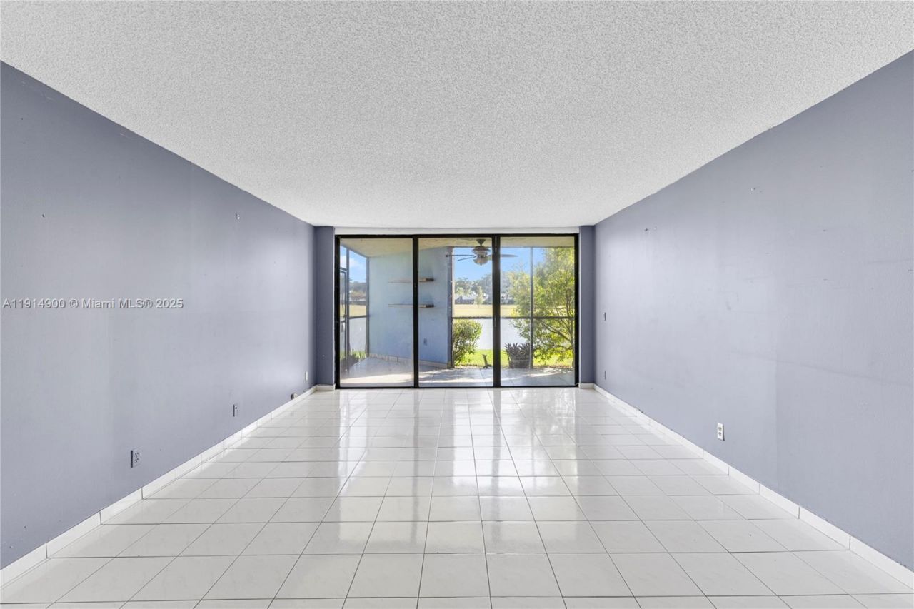 16100 Golf Club Rd, Unit 101, Weston, FL 33326 Photo