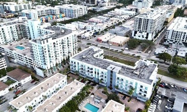 2100 Van Buren Street, Unit 215, Hollywood, FL 33020 Photo