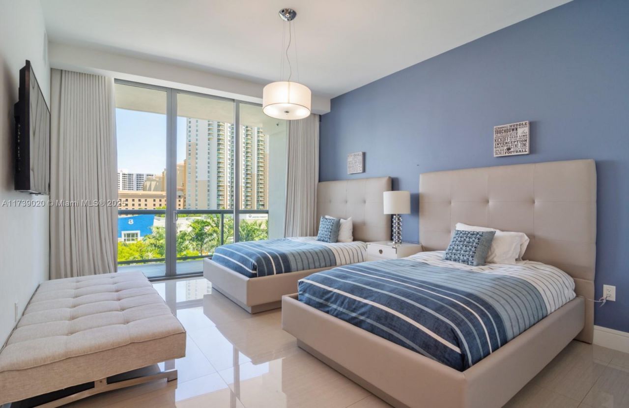 3250 NE 188th St, Unit 406, Aventura, FL 33180 Photo