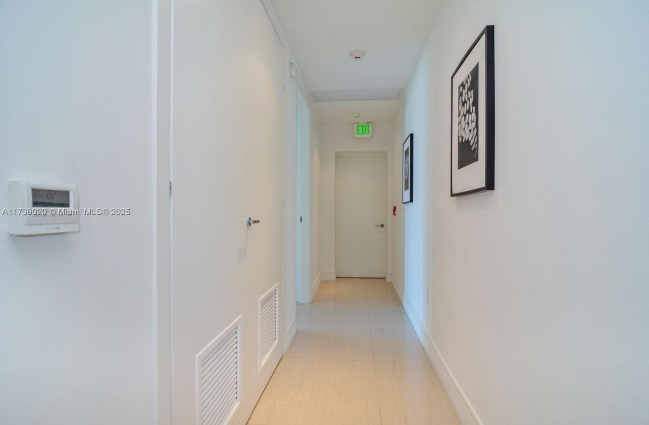 3250 NE 188th St, Unit 406, Aventura, FL 33180 Photo