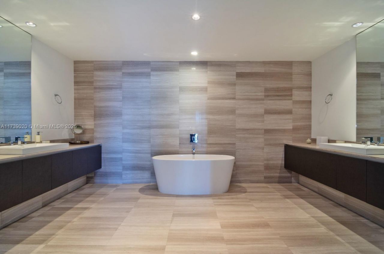 3250 NE 188th St, Unit 406, Aventura, FL 33180 Photo