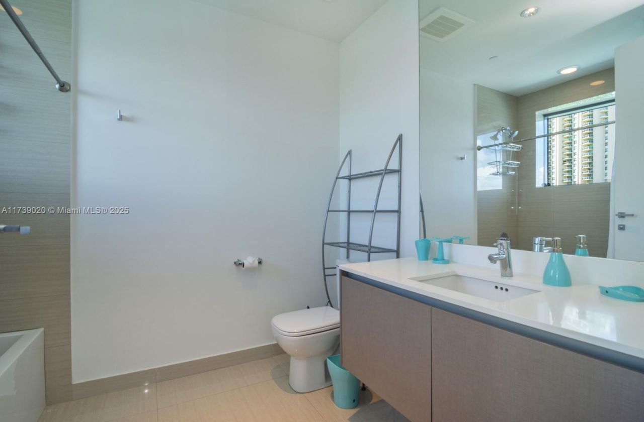 3250 NE 188th St, Unit 406, Aventura, FL 33180 Photo