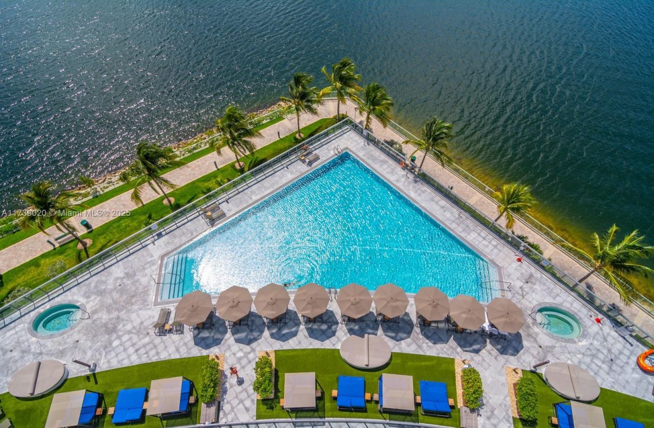 3250 NE 188th St, Unit 406, Aventura, FL 33180 Photo