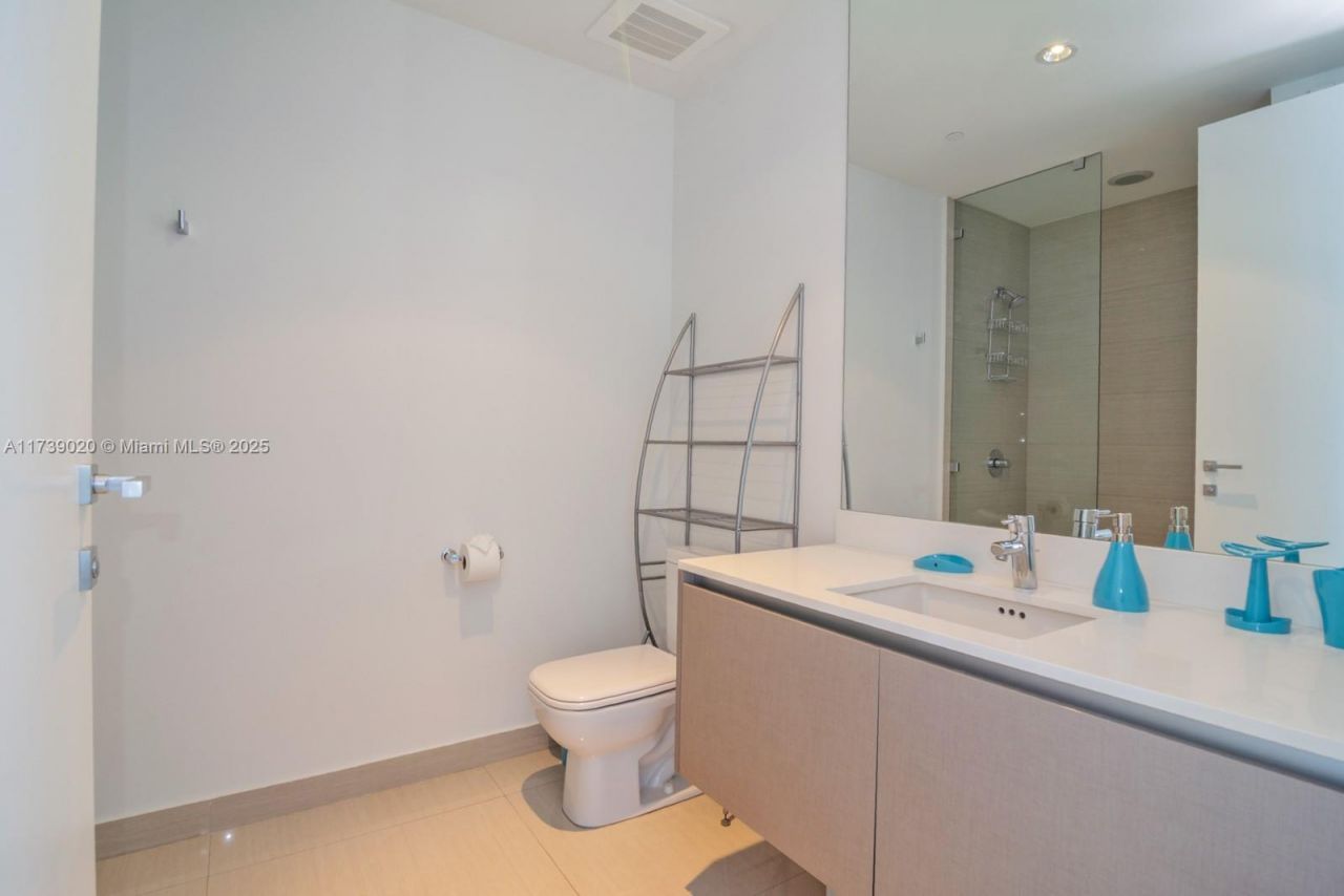 3250 NE 188th St, Unit 406, Aventura, FL 33180 Photo