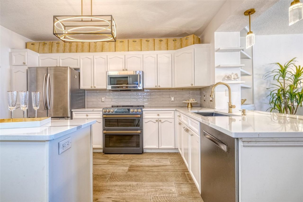 16600 Gulf Boulevard, Unit 536, North Redington Beach, FL 33708 Photo