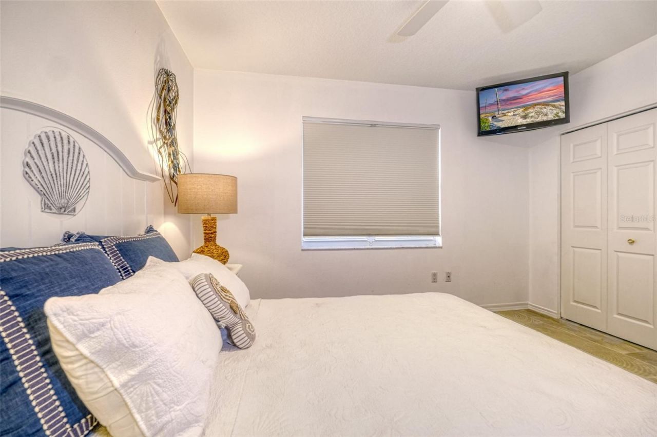 16600 Gulf Boulevard, Unit 536, North Redington Beach, FL 33708 Photo