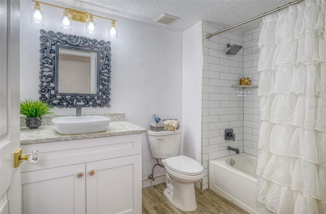 16600 Gulf Boulevard, Unit 536, North Redington Beach, FL 33708 Photo